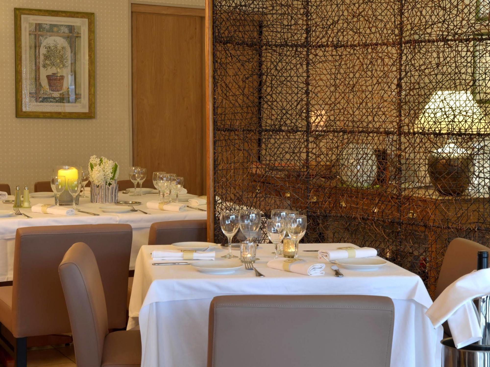 Logis Hotel Le Continental Châteauroux Екстериор снимка